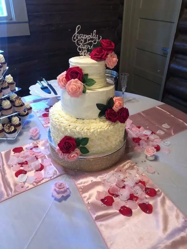 Blush Tablerunner Rose Petals Happily Ever After Wedding Dinner Tables