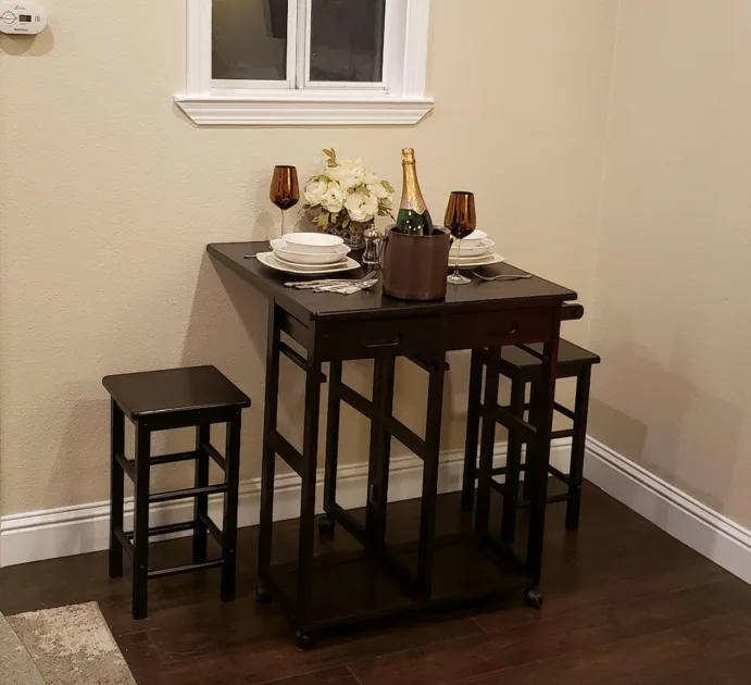 Extendable Dinner Tables With Drawers And Pull Out Chairs