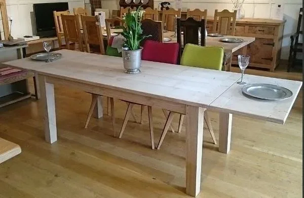 Extending Farmhouse Oak Dining Table Grande