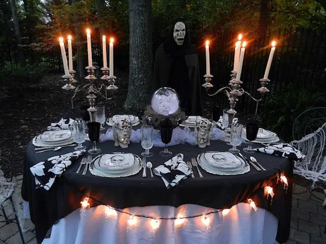 Halloween Table Decor