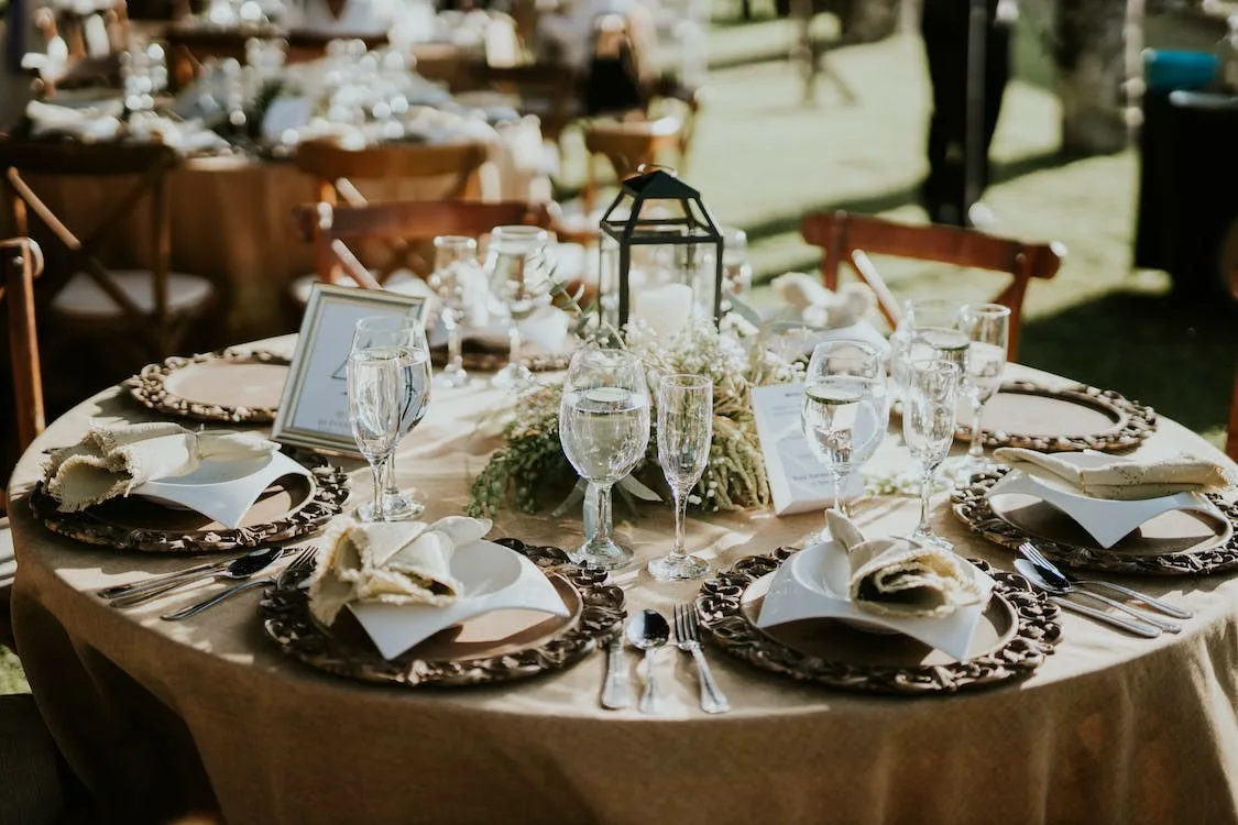 Lantern Centerpiece Dinning Table