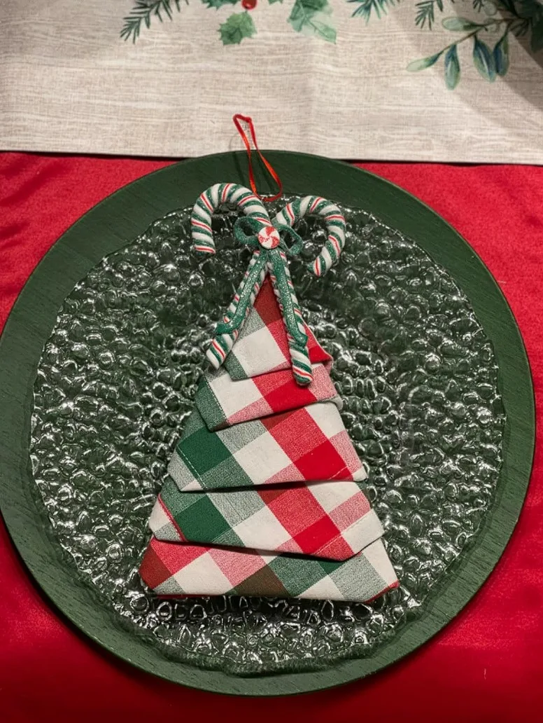 Napkin Folding Ideas Christmas Tree Style Fold