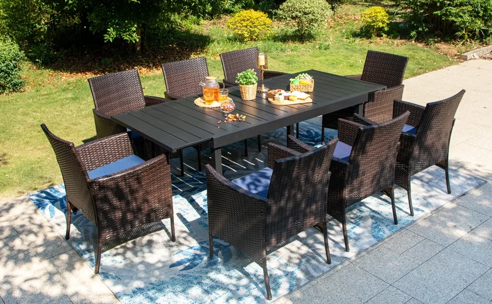Outdoor Extendable Dining Tables