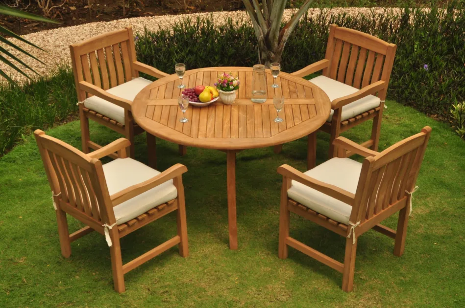 Outdoor Round Wood Table