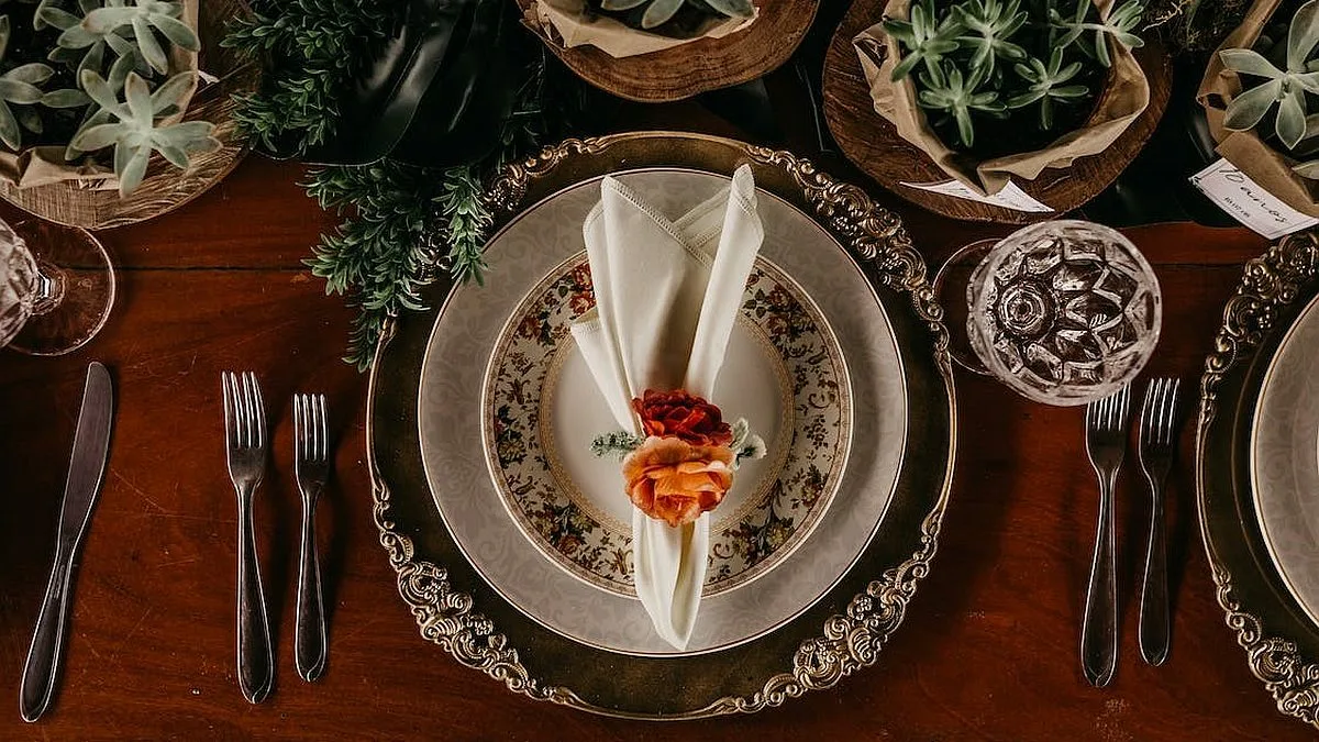 Tips To Create Elegant Dinner Tables for Fancy Gatherings