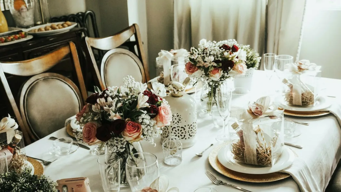 Visually Appealing Table Setting