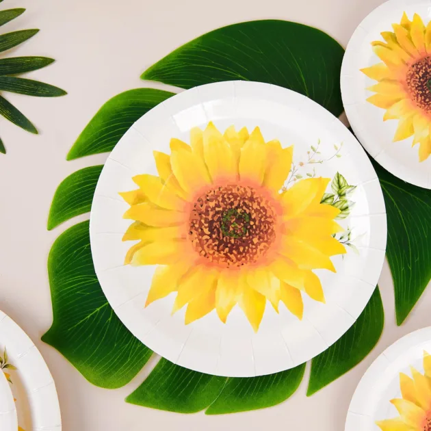Sunflower Premium Dinner Paper Plates