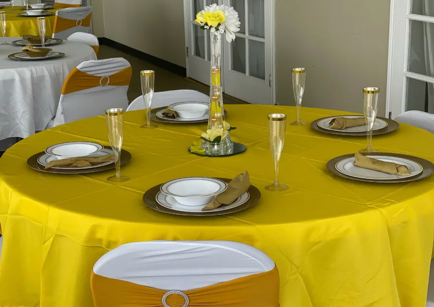 Yellow Dining Tables Round Polyester Cloth Outdoors