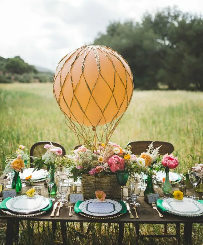 Outdoor Table Decoration For Wedding Hot Air Ballon Centerpiece Flowers