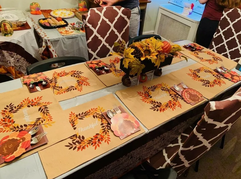 Table Setting Ideas For Thanksgiving Printed Placemats With Turkey Cardboard Napkin And Utensils Holder