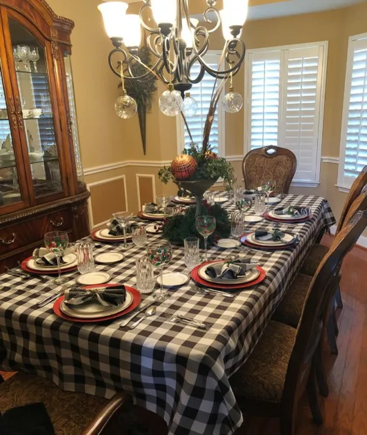 Italian Tablescape Ideas Black Plaid With Greenery Centerpiece And Chandelier